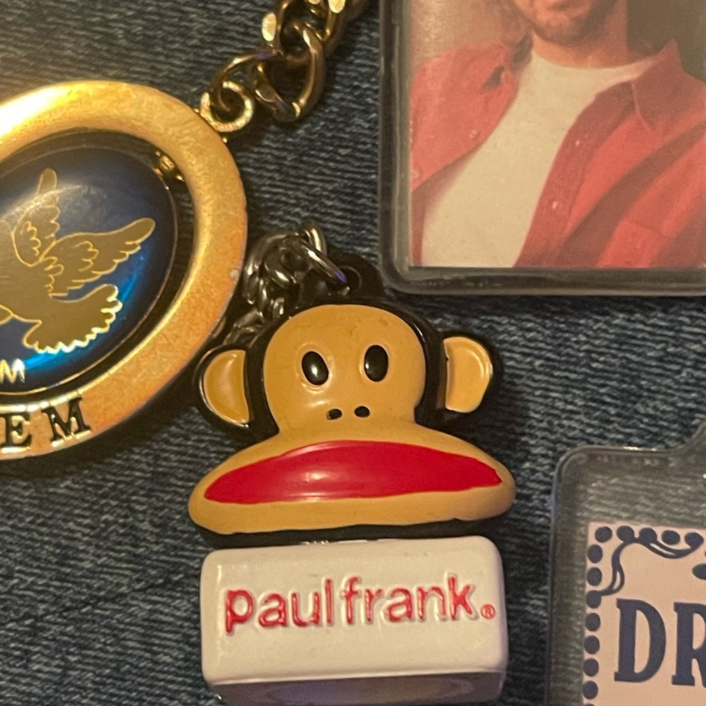 Assorted Lot Vintage Keychain Collection - Picture 4 of 11
